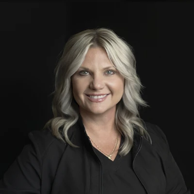 A headshot of Shannon, a staff member at Johnna Shockley, DMD clinic.